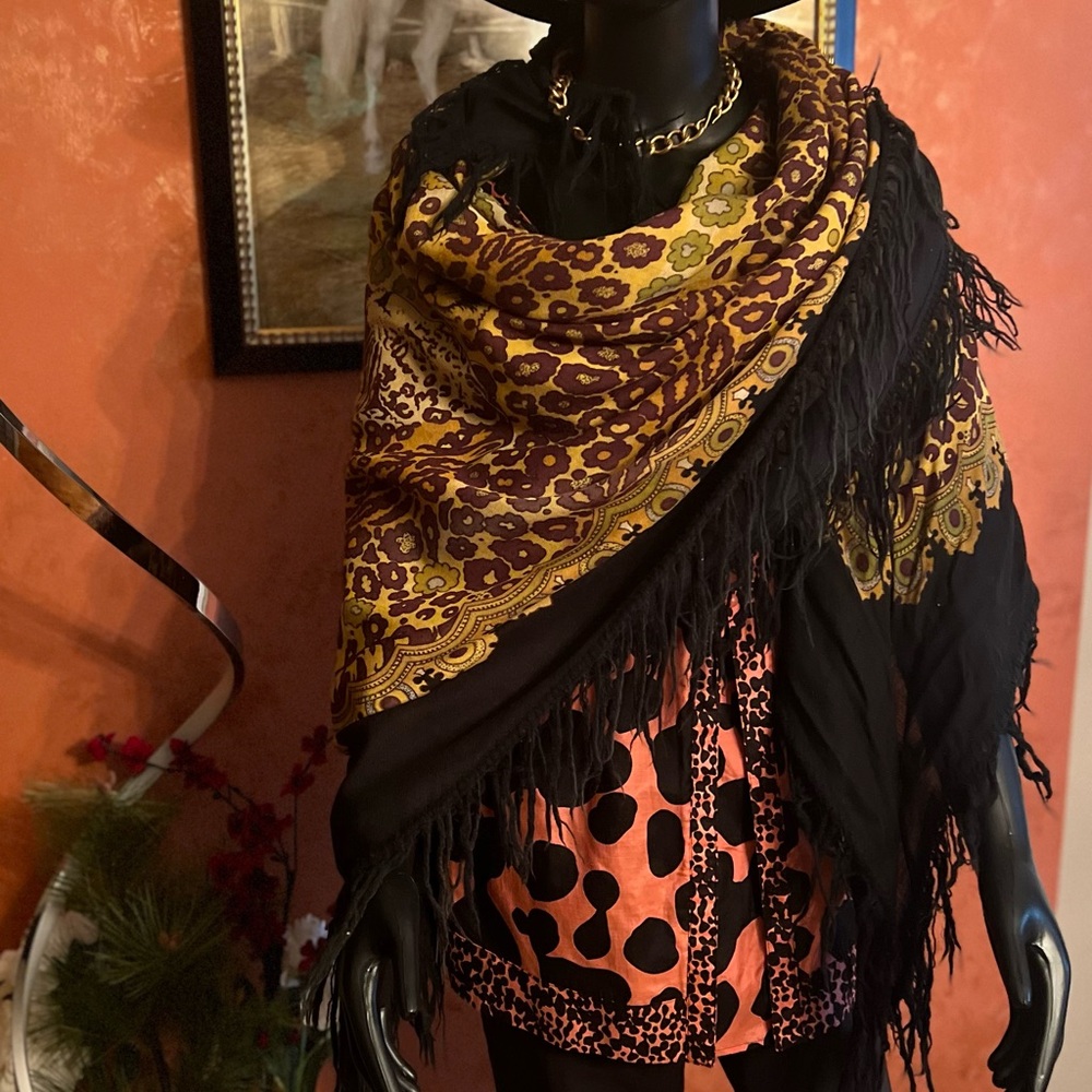 Elegant Black and Gold Patterned shawl